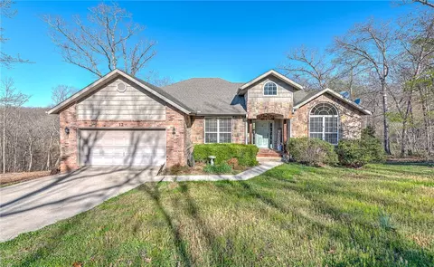 12 Sheffield Dr, Bella Vista, AR 72714