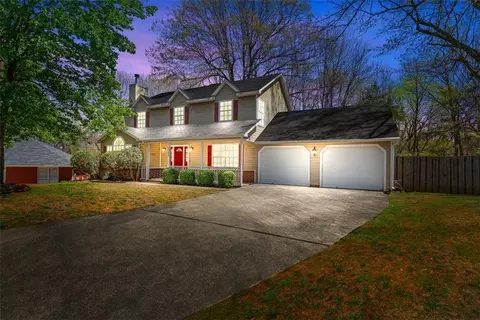 2363 E Kantz Cv, Fayetteville, AR 72703