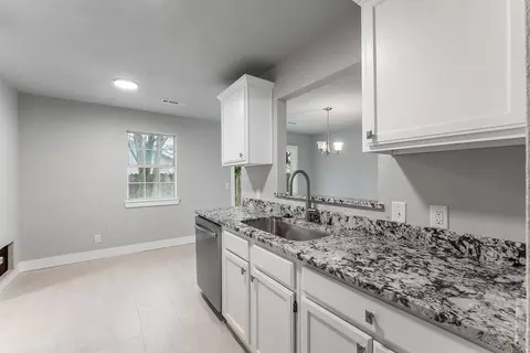 516 W Main St, Gentry, AR 72734 photo 5
