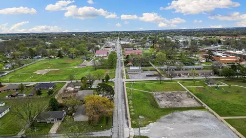 516 W Main St, Gentry, AR 72734 photo 38