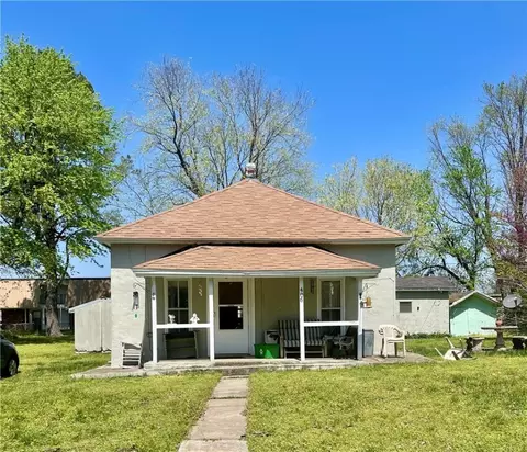 406 W Thurman St, Prairie Grove, AR 72753