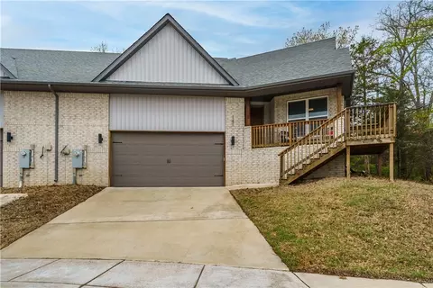 147 Pinyon, Fayetteville, AR 72701