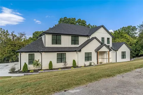 13775 Colline Rd, Bentonville, AR 72712