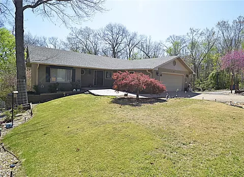 10 Brentwood Dr, Bella Vista, AR 72715
