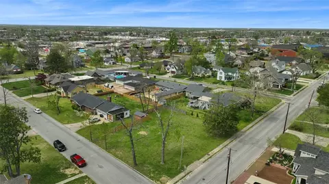 618 S 5th St, Rogers, AR 72756