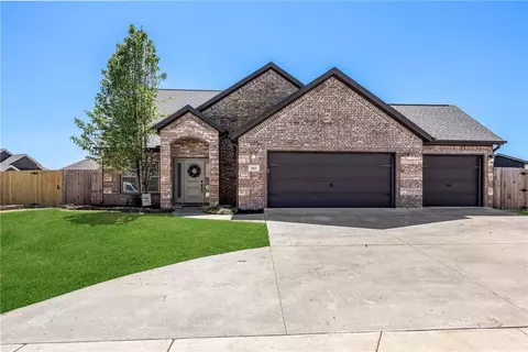 901 Sedgwick Dr, Prairie Grove, AR 72753