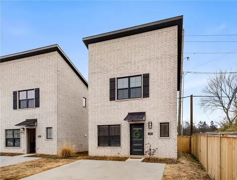 1506 W Cato Springs Rd, Fayetteville, AR 72701