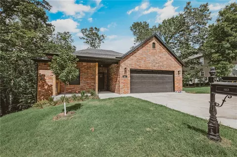20 Theale Ln, Bella Vista, AR 72714