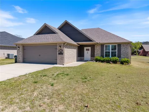 2 Fairway Dr # B, Holiday Island, AR 72631
