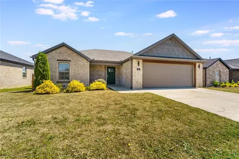 516 Brooke St, Springdale, AR 72762