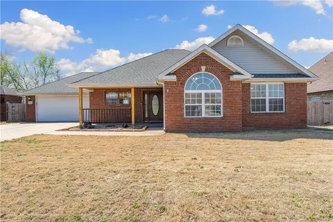 735 Todd Cir, Pea Ridge, AR 72751