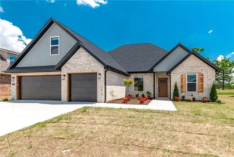 1260 Carrara St, Springdale, AR 72762