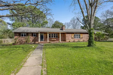 2832 N Centerwood Rd, Fayetteville, AR 72703