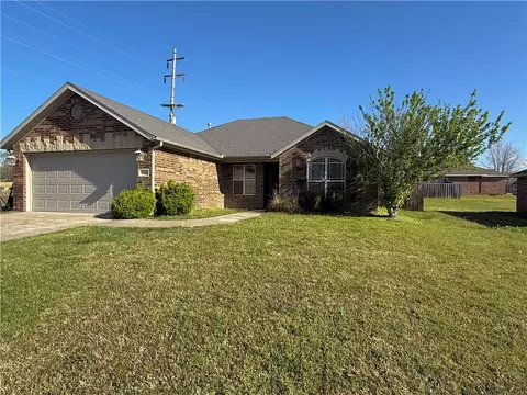 4268 Mahogany Dr, Fayetteville, AR 72704