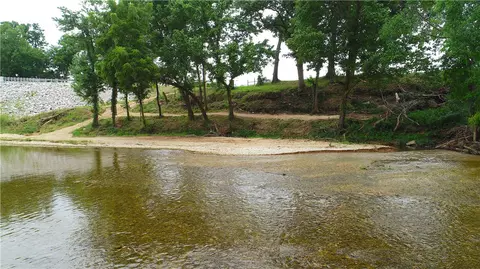000 State Highway 90, Pineville, MO 64856