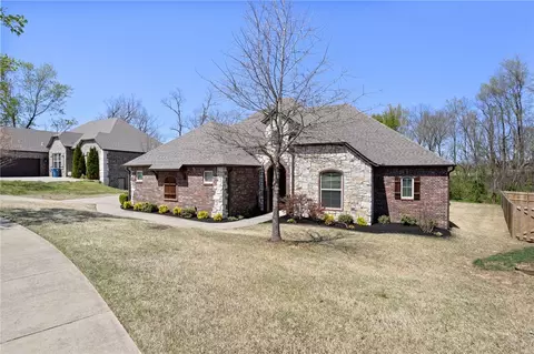 6500 SW Fair View Blvd, Bentonville, AR 72712