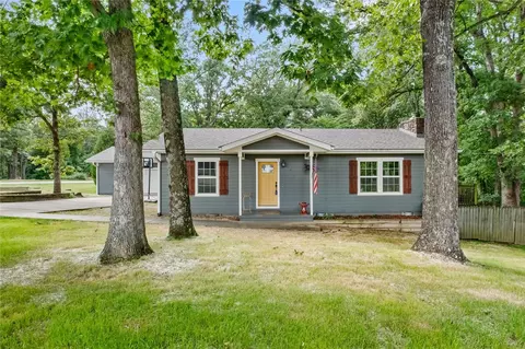 1 Bedford Ln, Bella Vista, AR 72714