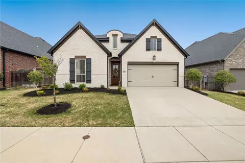 4407 SW Lilly St, Bentonville, AR 72712