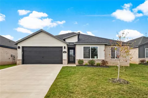 6405 NW Harley St, Bentonville, AR 72713