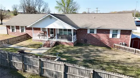 320 Hester Dr, Harrison, AR 72601 photo 2