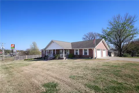 320 Hester Dr, Harrison, AR 72601