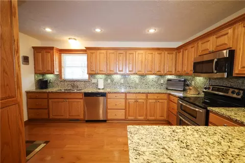 320 Hester Dr, Harrison, AR 72601 photo 3