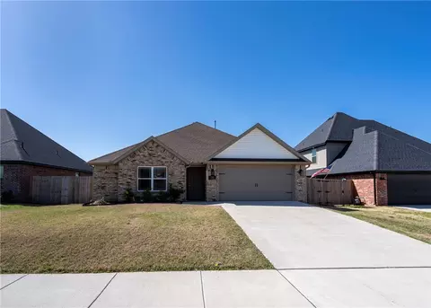 702 W Jillian, Siloam Springs, AR 72761