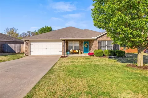 5933 Cord Ave, Springdale, AR 72762