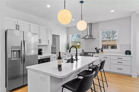625 SW C St, Bentonville, AR 72712