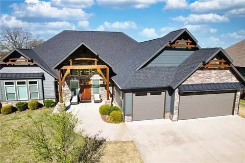 3741 Whitefish St, Bentonville, AR 72712