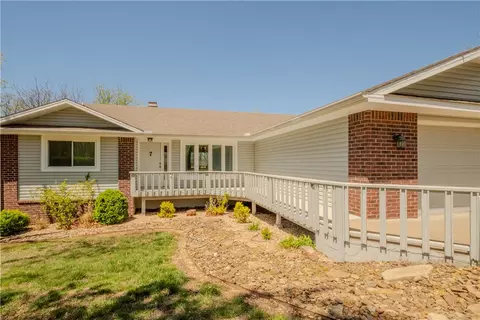7 Cheviot Trce, Bella Vista, AR 72715