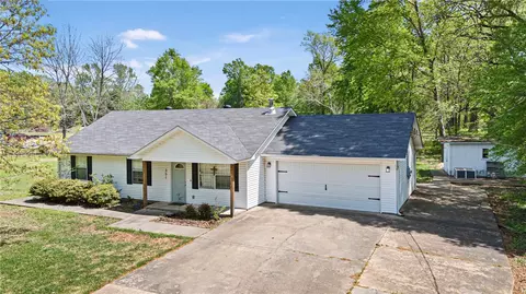 351 Sweet Rd, Russellville, AR 72802