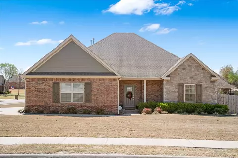 114 St Vincent St, Lowell, AR 72745