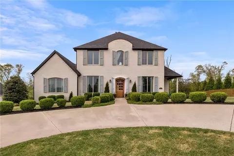 1440 Le Chesnay Dr, Centerton, AR 72719
