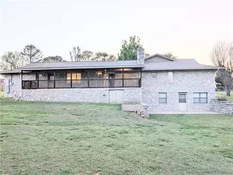 Exterior - 105 Wren St, Harrison, AR 72601 photo 10 of 12