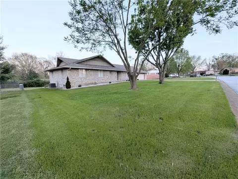 Exterior - 105 Wren St, Harrison, AR 72601 photo 5 of 12