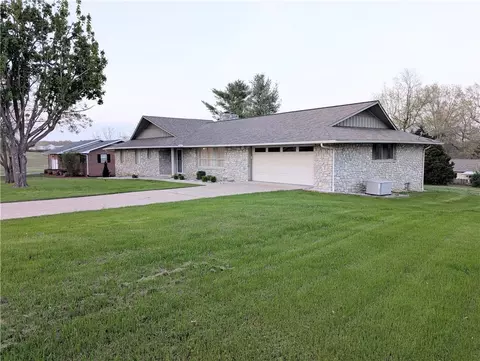 Exterior - 105 Wren St, Harrison, AR 72601 photo 3 of 12