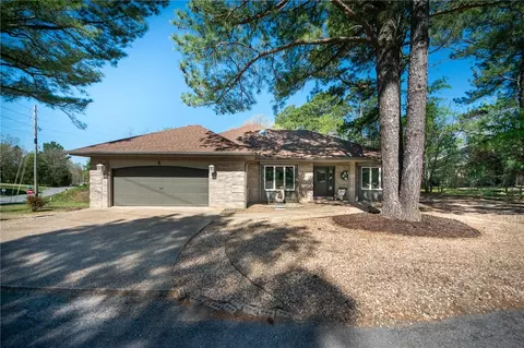 1 Drummore Ln, Bella Vista, AR 72715