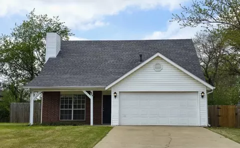 687 Zachary St, Centerton, AR 72719