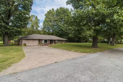 208 W Bailey Ave, Springdale, AR 72764