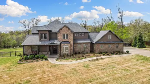 1317 Royal Ave, Centerton, AR 72719