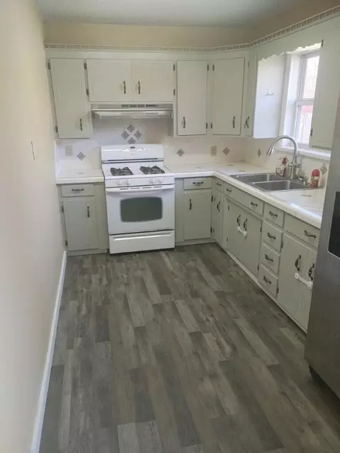 70 Cherry St, Dover, AR 72837 photo 4