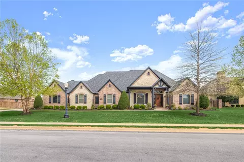 4020 Caerleon Cir, Bentonville, AR 72713
