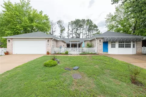 1879 1881 Pine Valley Dr, Fayetteville, AR 72704