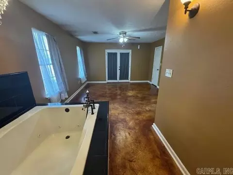 42 Robbye Ln, Searcy, AR 72143 photo 6