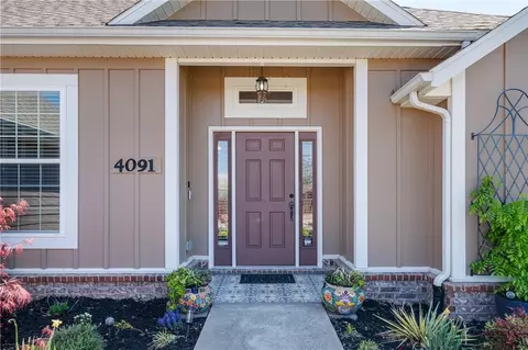 Entry Way - 4091 Ridgeton St, Springdale, AR 72764 photo 1 of 2