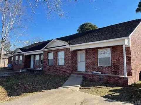 1302 Fir Nipper St, Beebe, AR 72012