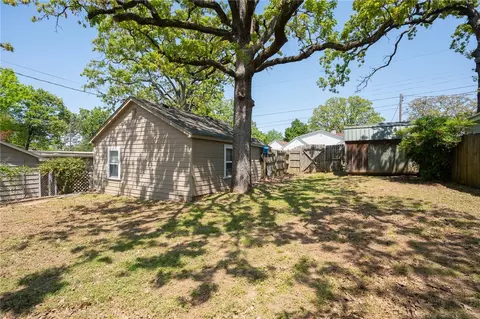 Exterior - 2209 Z St, Fort Smith, AR 72901 photo 6 of 10