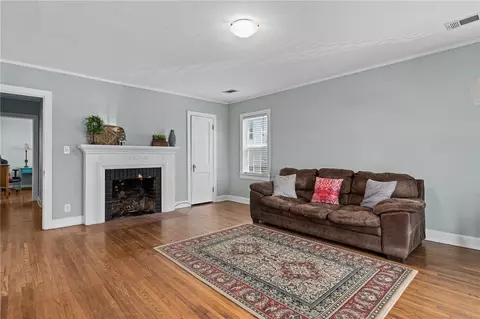 Living - 2209 Z St, Fort Smith, AR 72901 photo 2 of 4