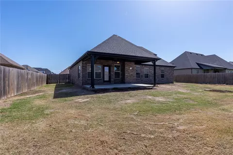 Exterior - 348 Penzo Ave, Springdale, AR 72762 photo 9 of 13